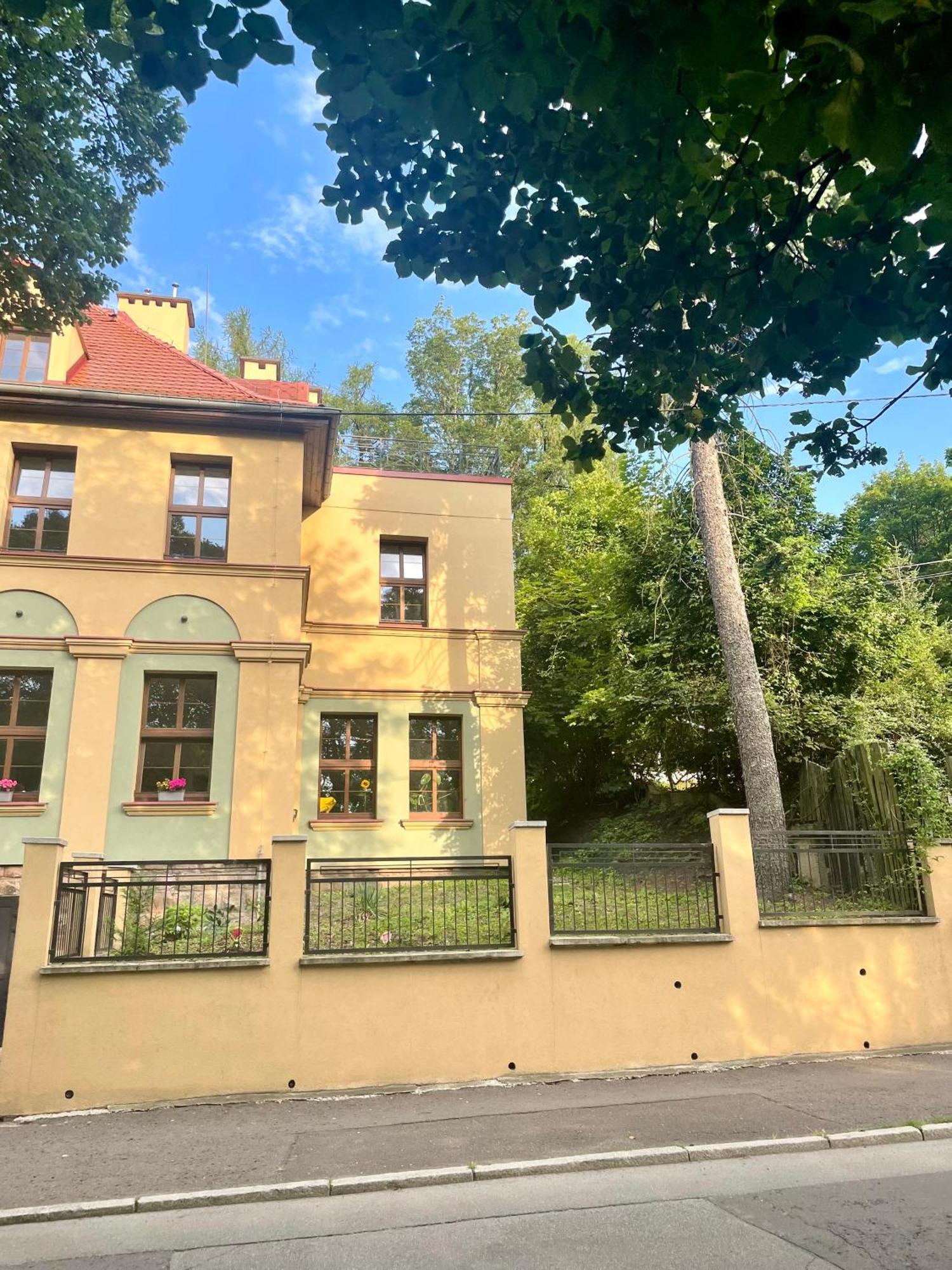 Szmaragdowa Sowa Apartment Walbrzych Luaran gambar